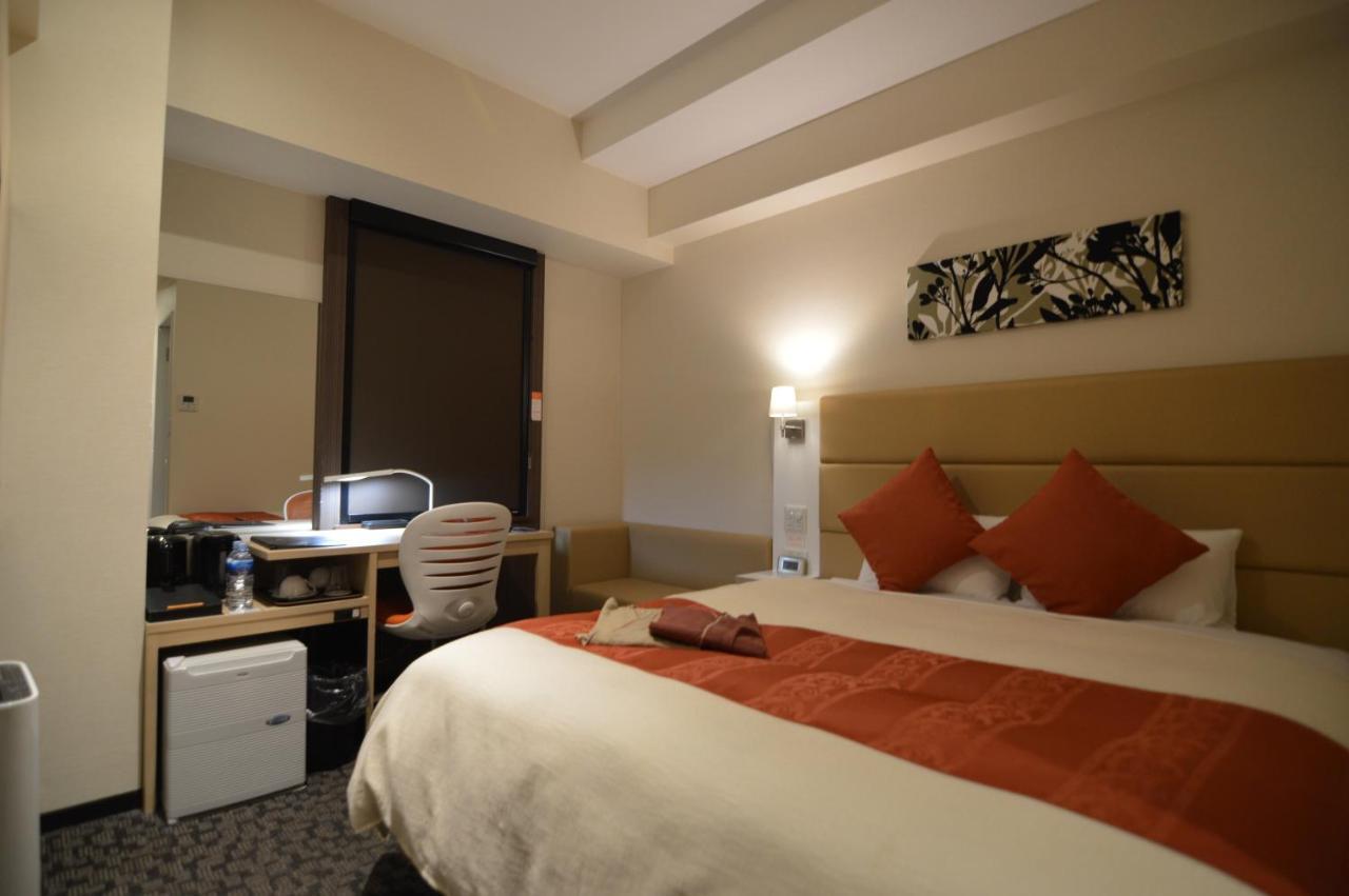 Queens Hotel Chitose Chitose  Buitenkant foto