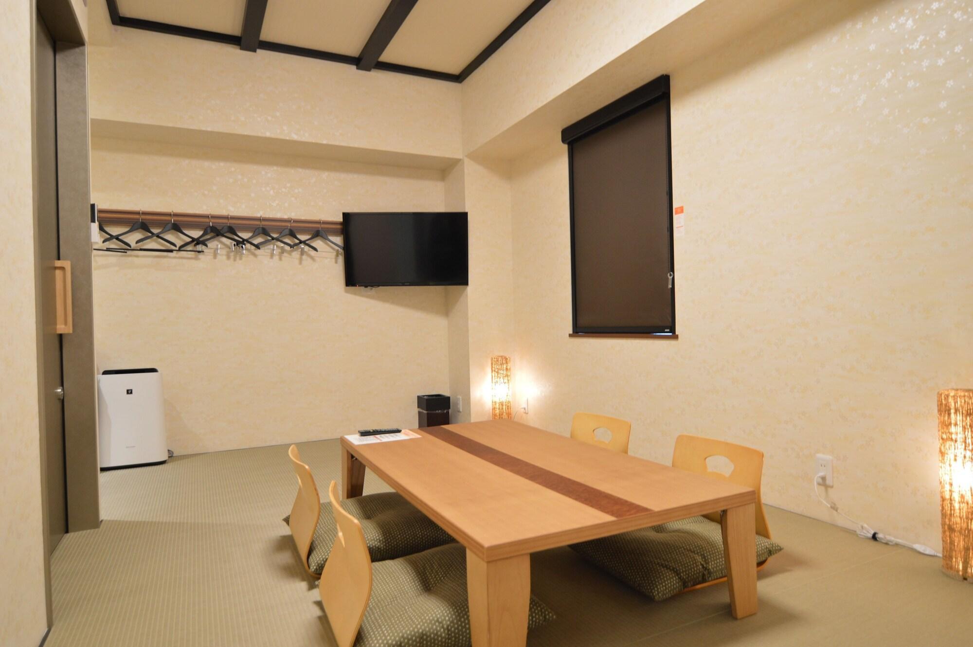 Queens Hotel Chitose Chitose  Buitenkant foto